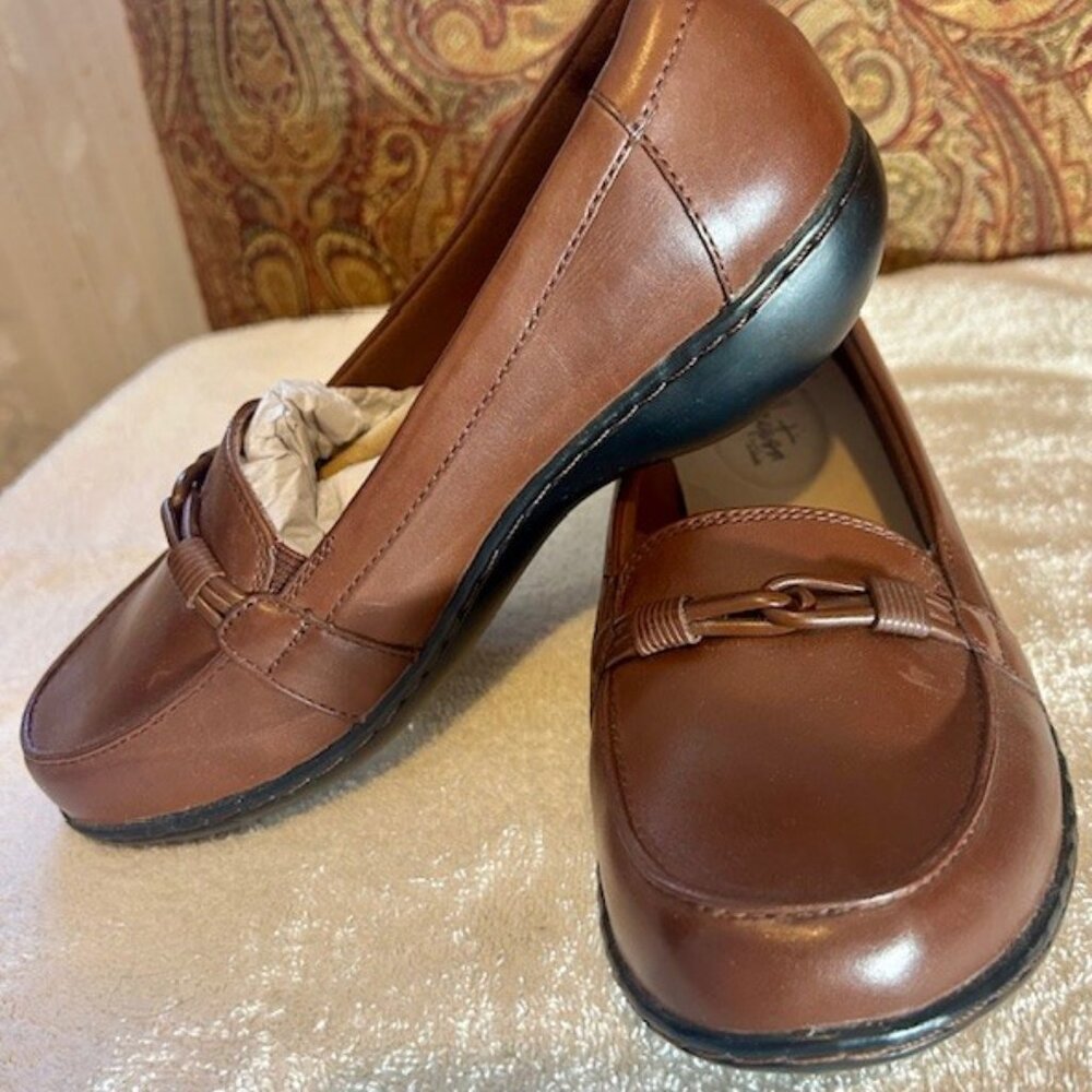 Clarks Brand New *Ultimate Comfort Collection* Loafers Brown - Size 6 1/2 W